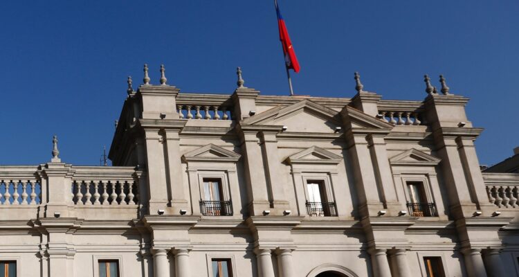 Expertos analizan: Gobierno registró peor rendimiento económico desde 1990 en sus primeros 20 meses