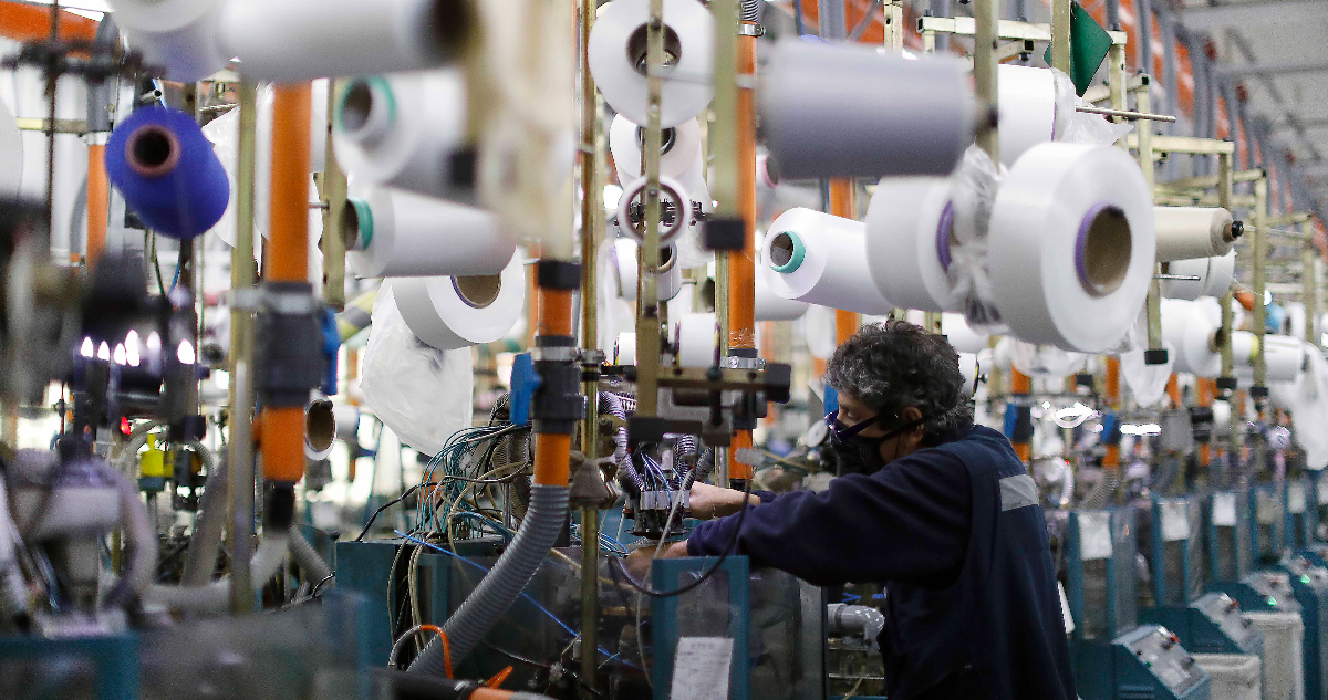 La actividad económica en Chile vuelve a eludir una caída al crecer 0,3% en octubre de este año