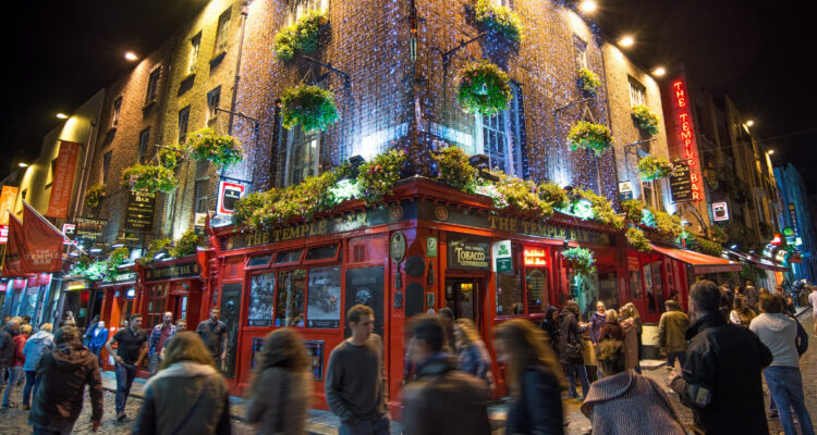 La economía de Irlanda entra oficialmente en recesión