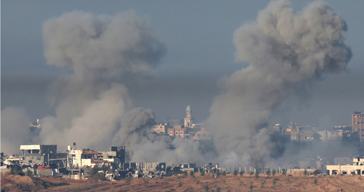 Gaza, bombardeada por Israel.