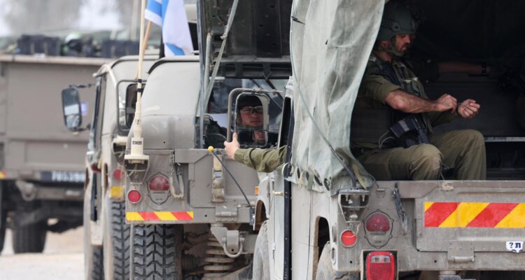militares israelíes