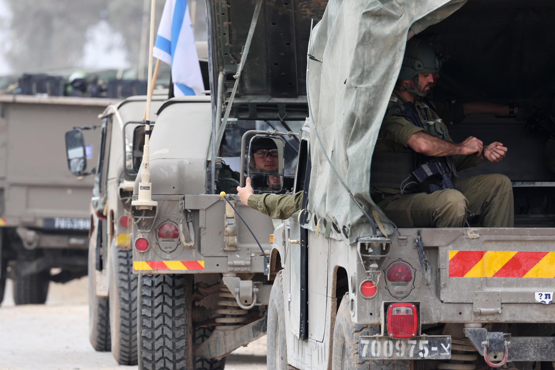 militares israelíes