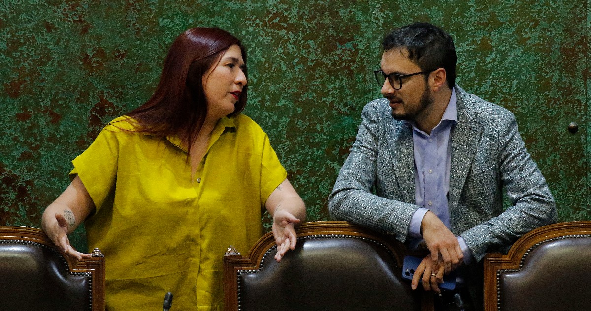 Powerpoint y focus group por $3 millones: asesor de diputado revela pagos de RD a Democracia Viva