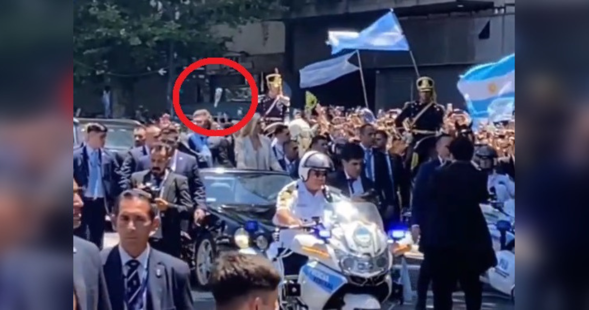 Javier Milei en su caravana