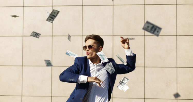 Desde US$860 hasta US$5.800: cuánto debes ganar en Latinoamérica para ser considerado clase alta