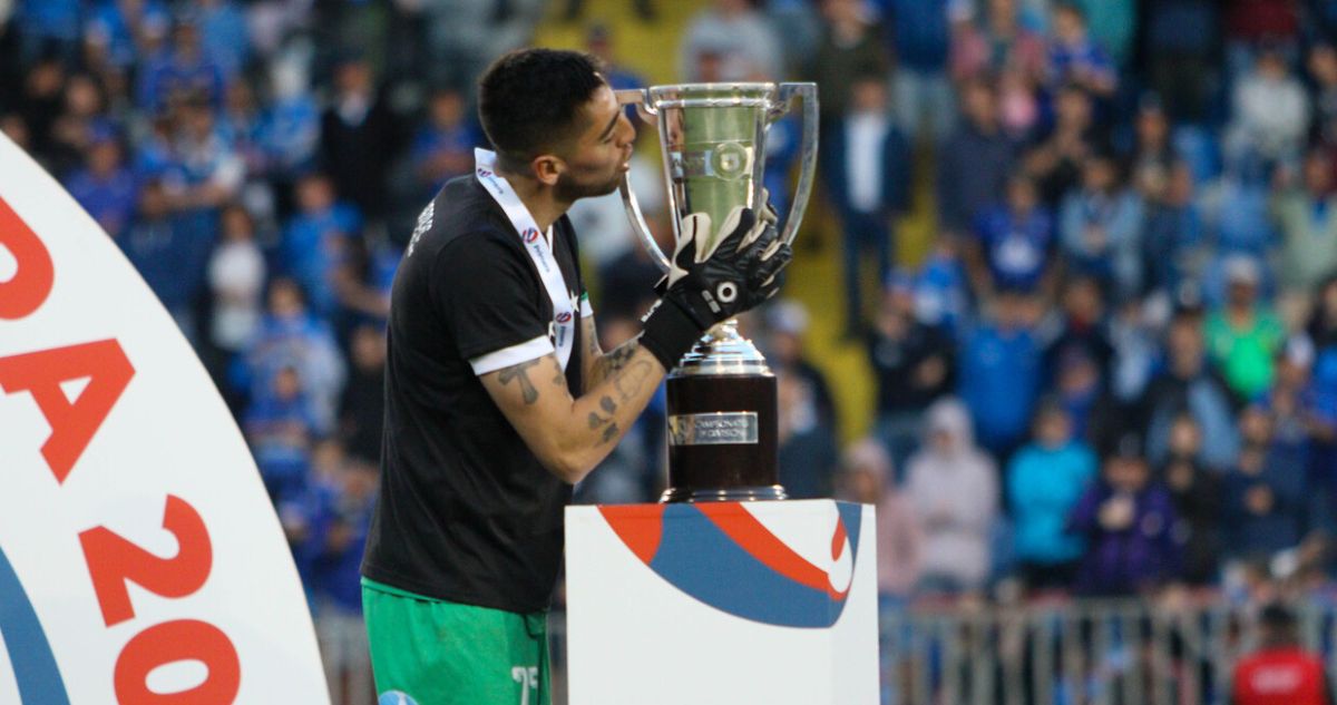 La U presenta oferta por Gabriel Castellón y Huachipato ya tiene otro arquero casi seguro