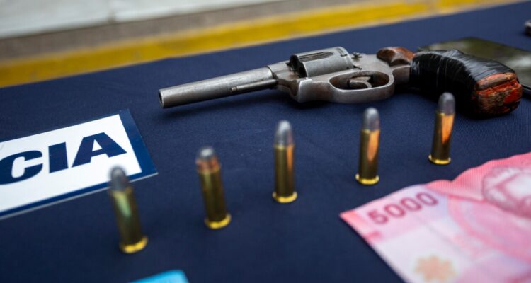 Caen miembros de banda peruana “Los Pulpos” por extorsionar y quemar locales comerciales en Santiago