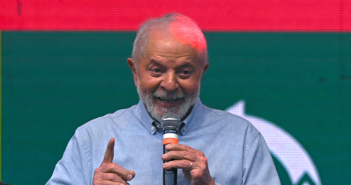 Lula indulta a condenados por delitos “sin violencia” y excluye a golpistas en Brasil