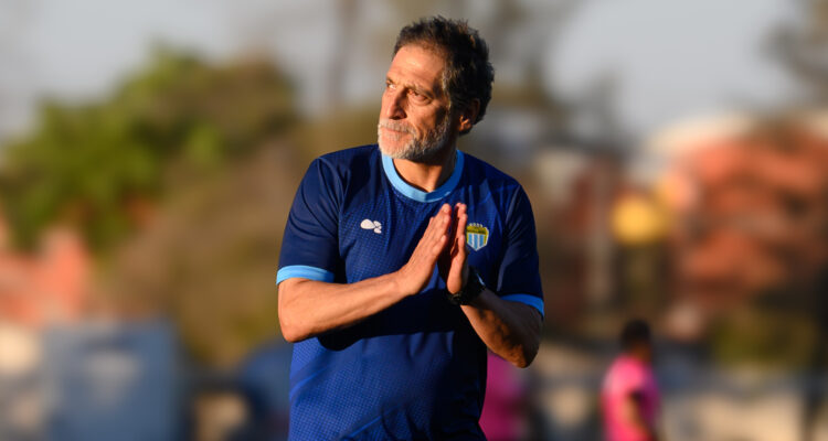 Mario Salas se convierte en el nuevo estratega de Ñublense.