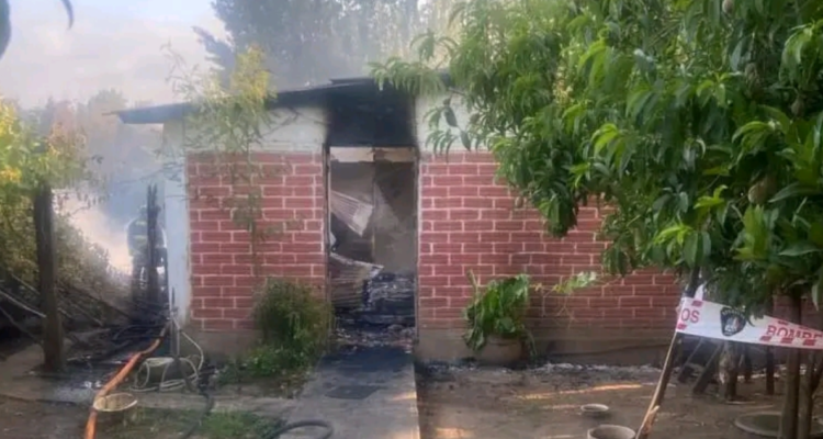 Matrimonio de adultos mayores muere tras incendio de su casa en Angol