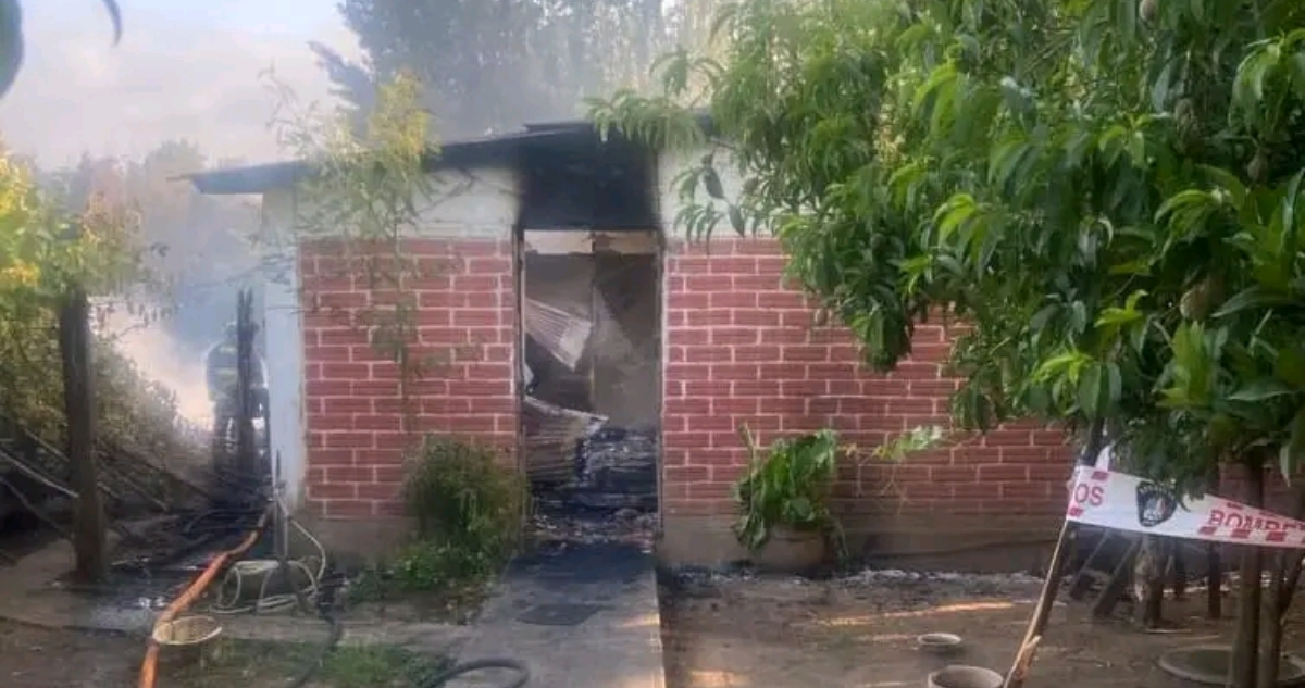 Matrimonio de adultos mayores muere tras incendio de su casa en Angol
