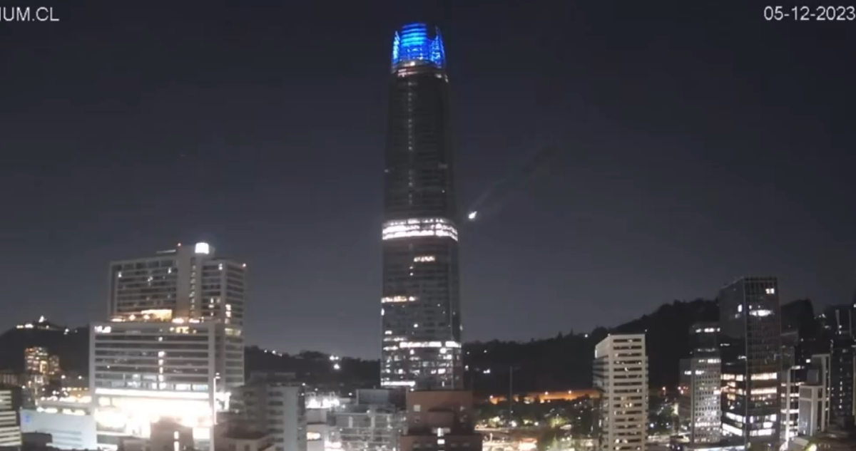 ¿Lo viste? Graban a meteorito cruzando los cielos de Santiago