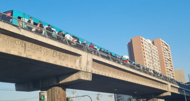 Falla técnica obliga a cerrar 8 estaciones de la Línea 5 del Metro
