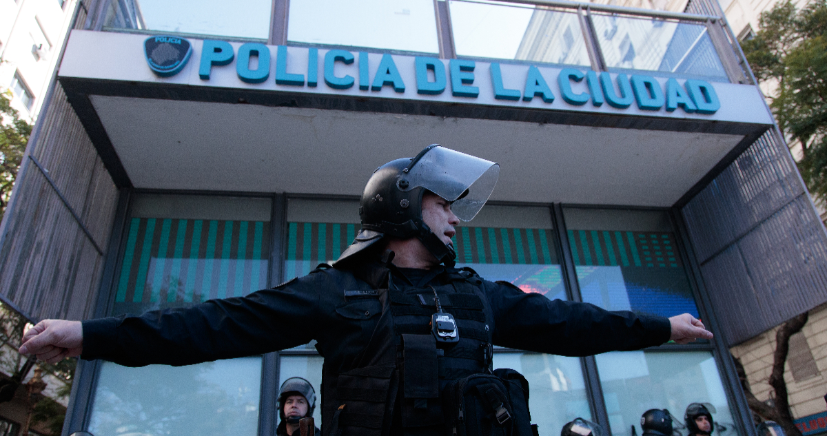 Gobierno de Milei pone mano dura y no permitirá cortes de calles ni bloqueos a empresas como protesta