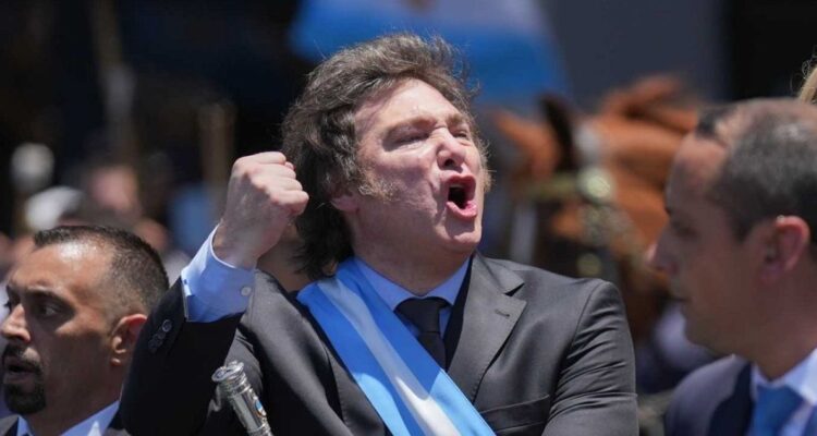 YPF y Aerolíneas Argentinas incluidas: las 41 empresas que Milei pretende privatizar con nueva ley