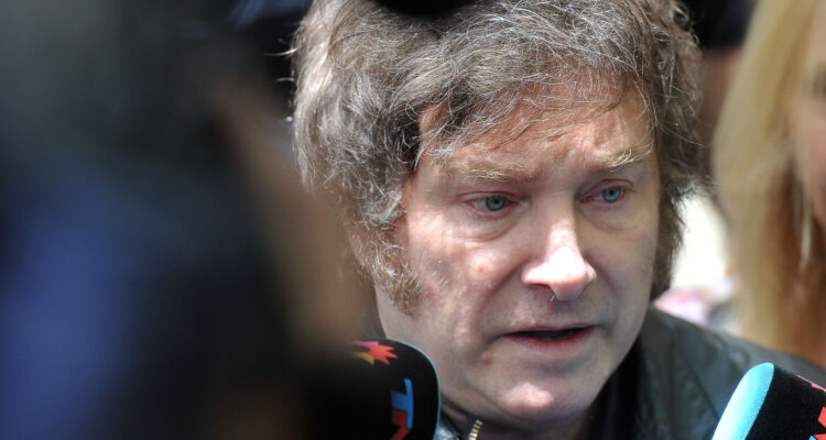 “Porque la plata no la tenemos”: El impuesto que busca crear Milei para solucionar “error monstruoso”