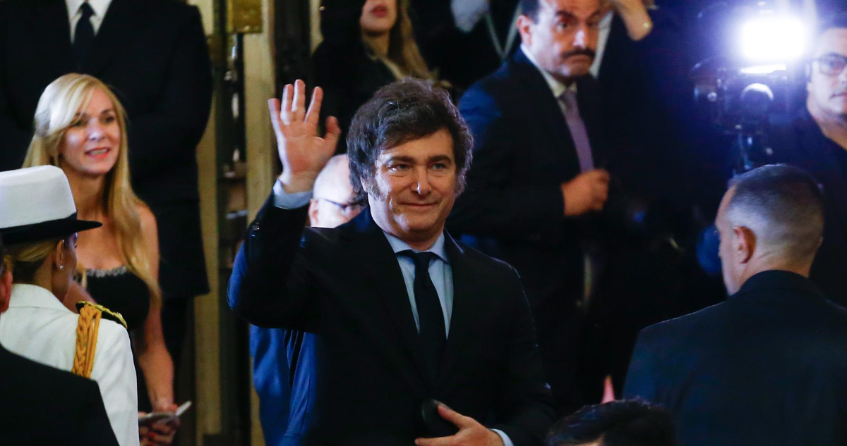 Javier Milei tacha a la oposición de “corruptos” y “sádicos” por críticas a reforma