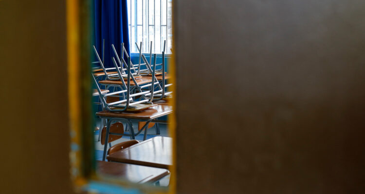 Mineduc confirma suspensión de traspasos de colegios municipales en SLEP en Antofagasta y Maule