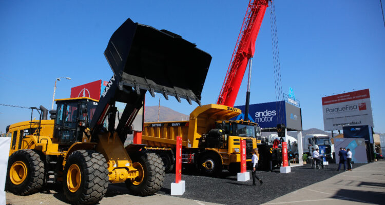 La producción industrial creció 2,7% en noviembre por las manufacturas y la minería