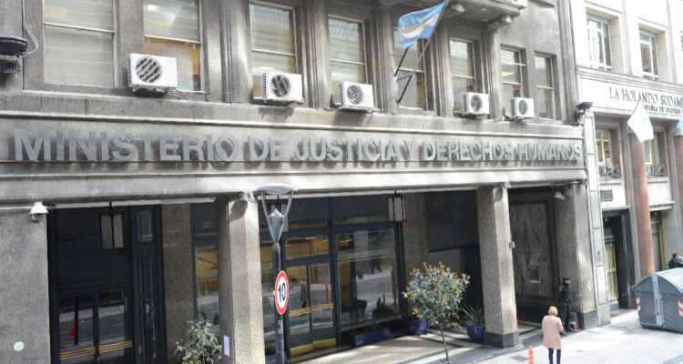 Primer día de Milei: Ministerio de Justicia de Argentina no incluirá “Derechos Humanos” en su nombre