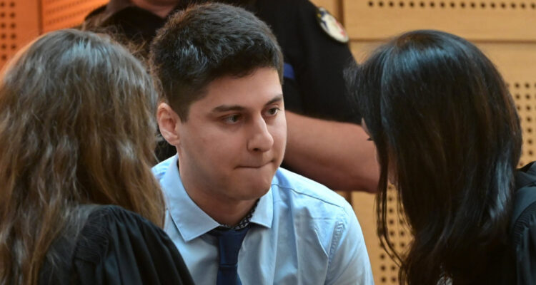 Nicolás Zepeda rompe en llanto en el estrado y obliga a suspender audiencia en Francia