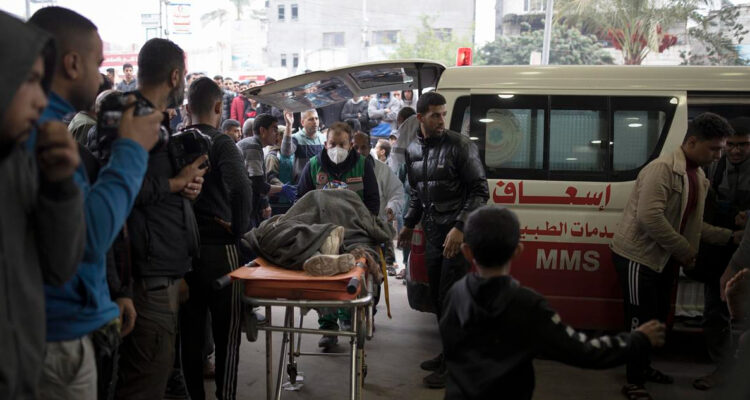 ONU denuncia nuevos ataques a hospital mientras la ofensiva israelí se extiende al sur de Gaza