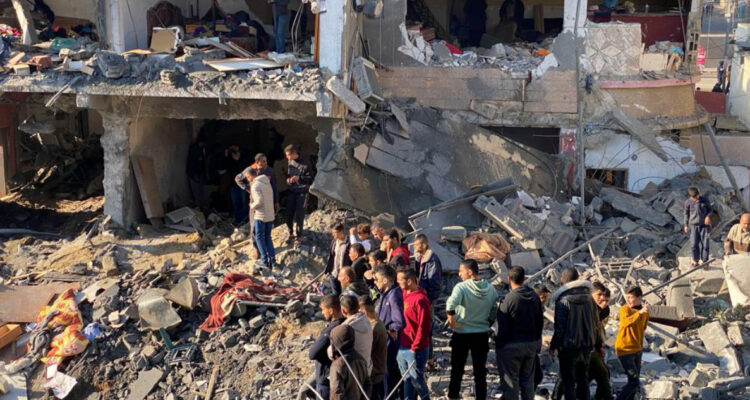 Más de 200 palestinos muertos deja ataque israelí en Franja de Gaza