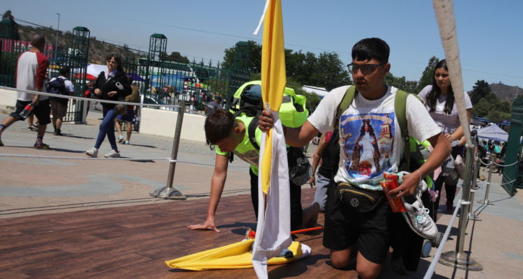 Peregrinación a Lo Vásquez un millón de personas llegan al santuario