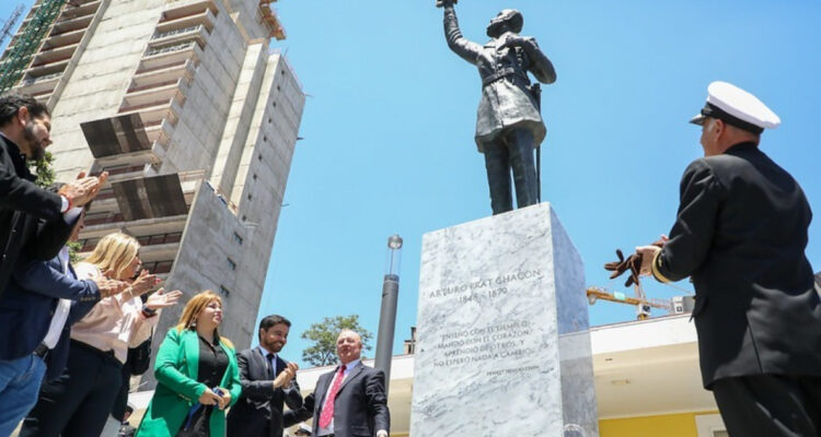 Inauguran Plaza Cívica en el centro de La Florida en sus 124 años de historia comunal