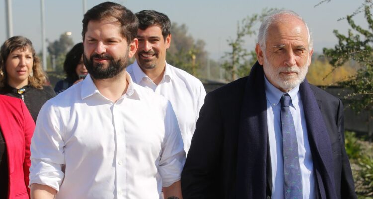 Presidente Boric blinda a Montes tras presentación de AC: “Cuenta con todo mi pleno respaldo”