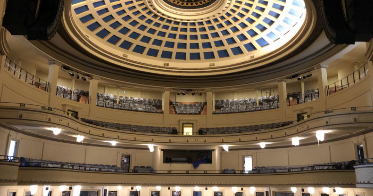 Tras 13 años de cierre: Teatro Municipal de Viña del Mar reabre sus puertas con nueva infraestructura