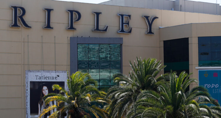 Fachada de tienda ripley