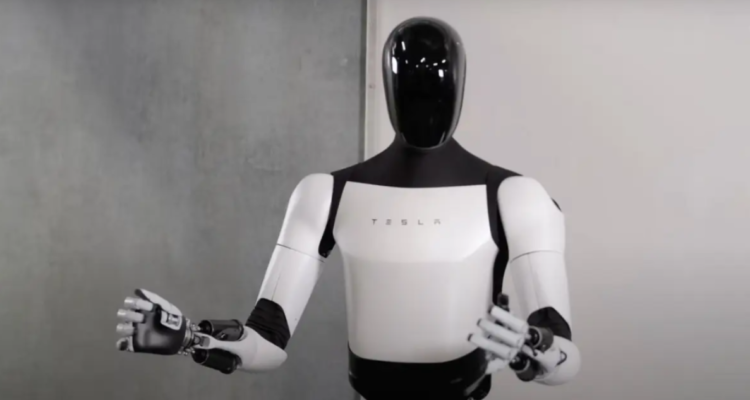Un robot de Tesla atacó a trabajador en 2021.