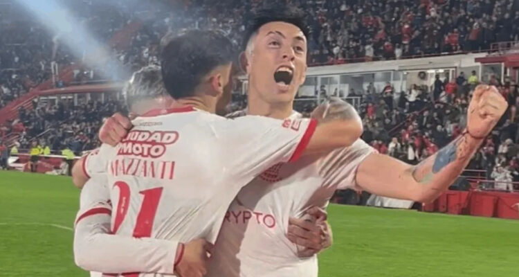 Rodrigo Echeverría no se va de Huracán