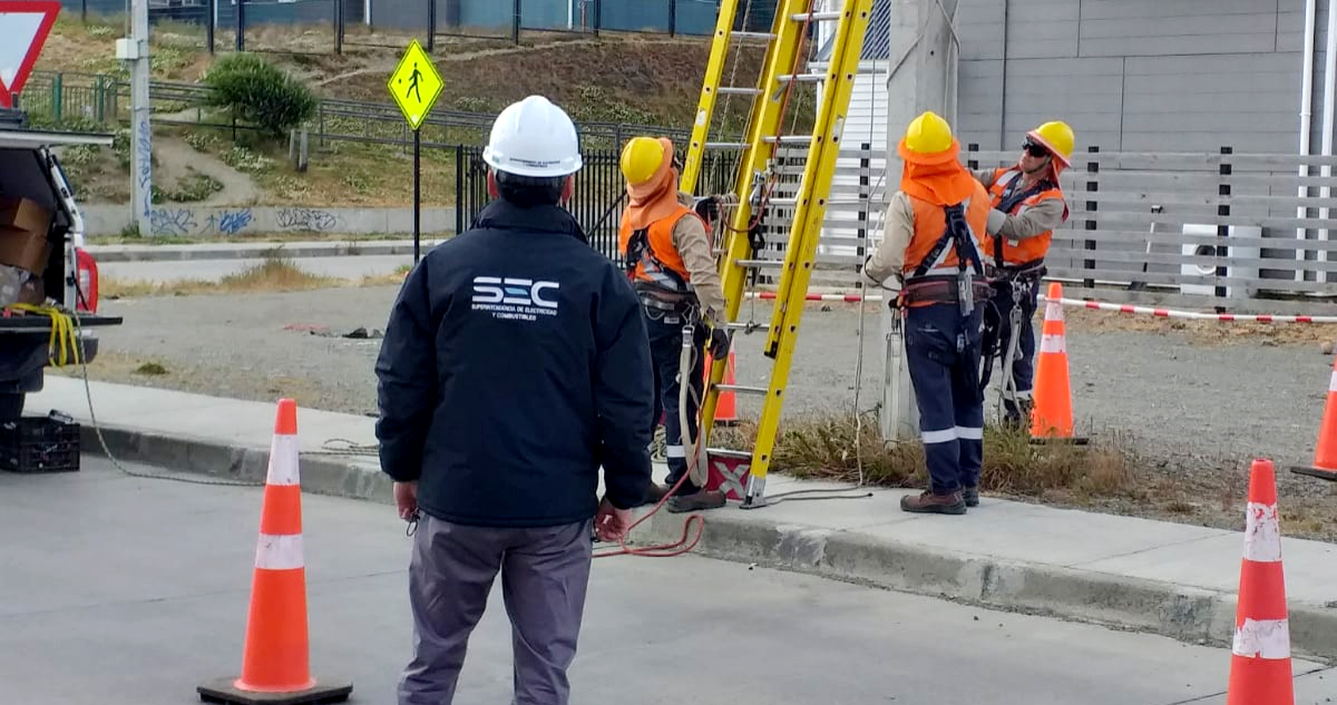 SEC indaga a Frontel por interrupción no programada del suministro eléctrico durante Navidad
