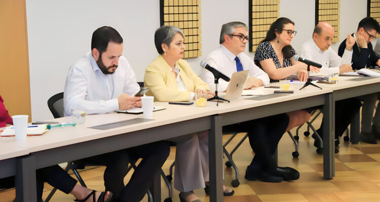 Así será reajuste salarial de sector público: también se acordaron bonos y avanzar en reducir jornada