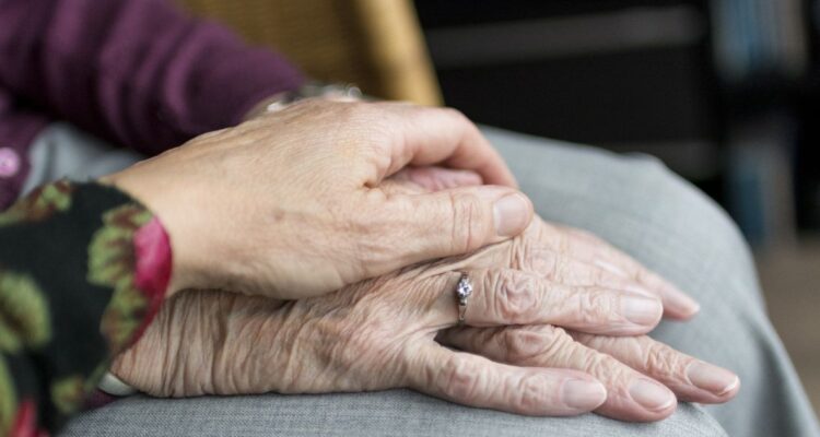 En prisión queda acusado de secuestrar a matrimonio de adultos mayores: los amenazó con cuchillos