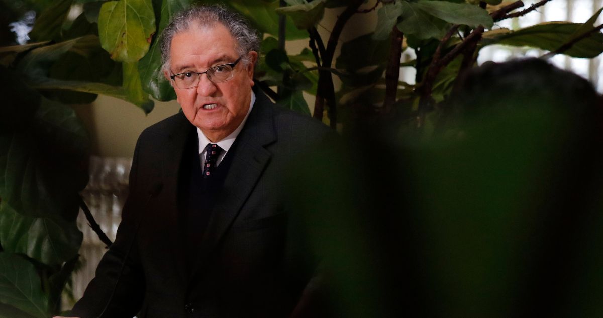 “¿No será bueno ver qué es lo que quieren?”: Huenchumilla respalda incluir a la CAM en negociaciones