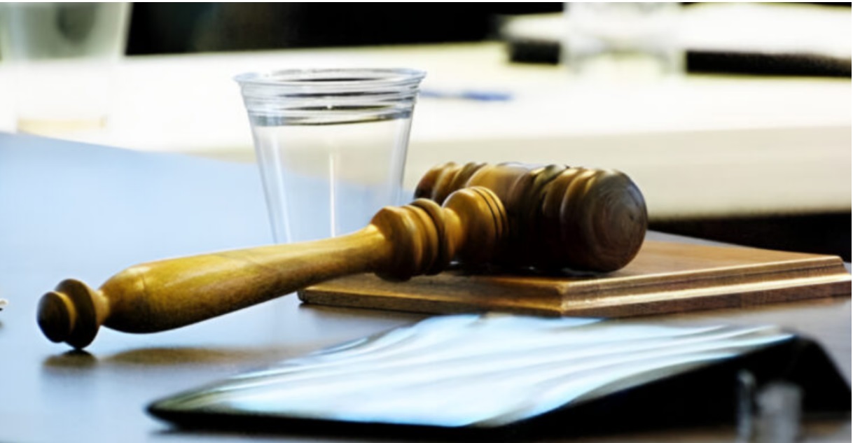 Decisión del tribunal