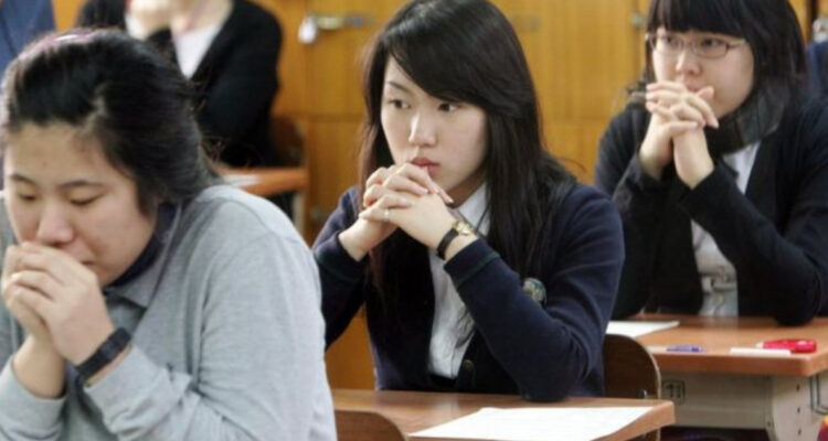 Estudiantes demandan a gobierno de Corea del Sur