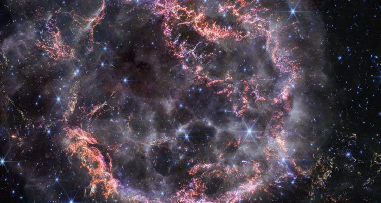 NASA publica la imagen más clara de una supernova captada por el telescopio James Webb