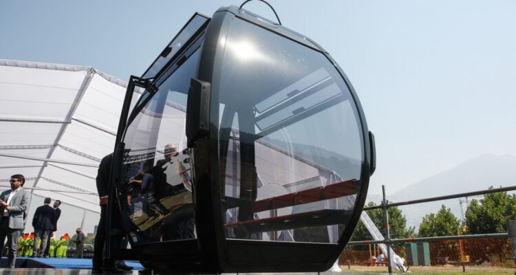 Presidente Boric inaugura obras del Teleférico Bicentenario en la RM: se espera que funcione en 2026