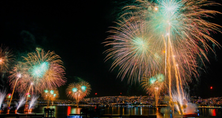 Todo listo para el show de fuegos artificiales en Valparaíso