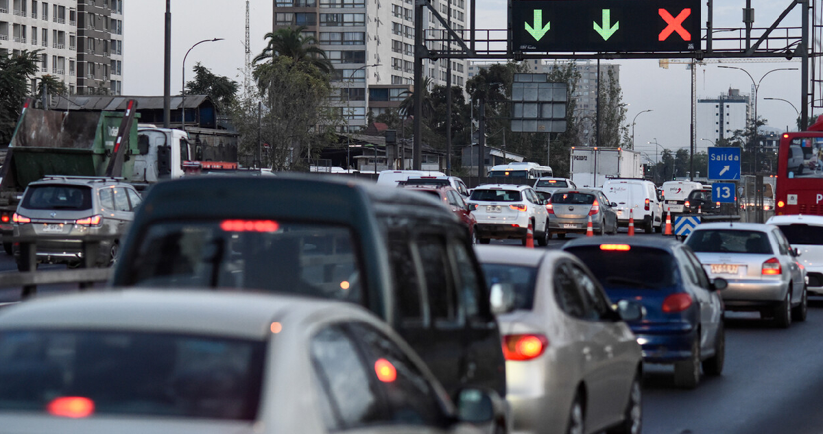 Un taco vehicular en autopista de general Velázquez