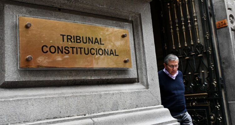 Reajuste al sector público: sueldo de ministros del Tribunal Constitucional aumentaría $3,5 millones