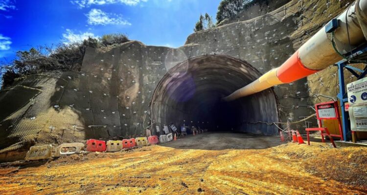 Obras de túnel ferroviario en cerro Chepe