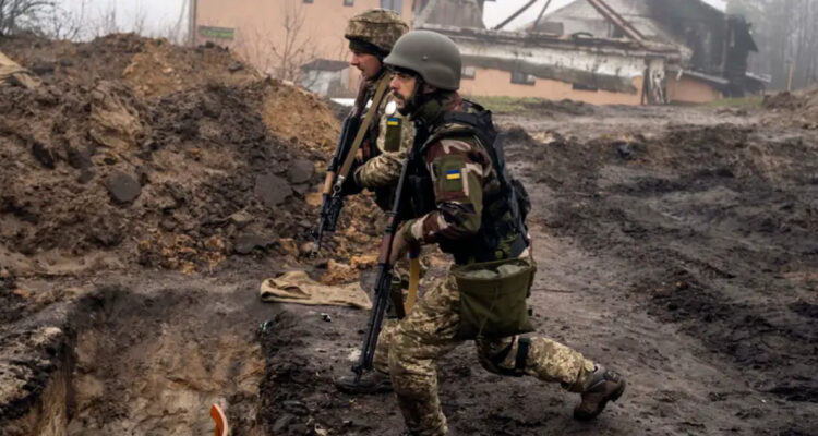 Legión ucraniana busca voluntarios hispanos que vayan al frente con Rusia: pagan $2,8 millones al mes