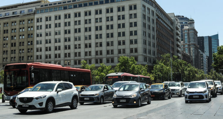 Más de 200 mil vehículos han salido de la RM durante este fin de semana de Navidad