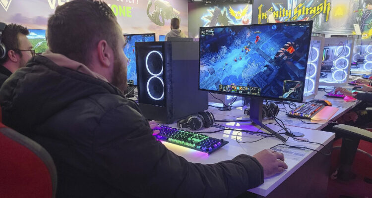 Fotografía CONTEXTO de asistentes al París Games Week