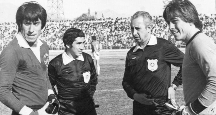 Willy González (a la derecha) junto a Roberto 'Cóndor' Rojas.